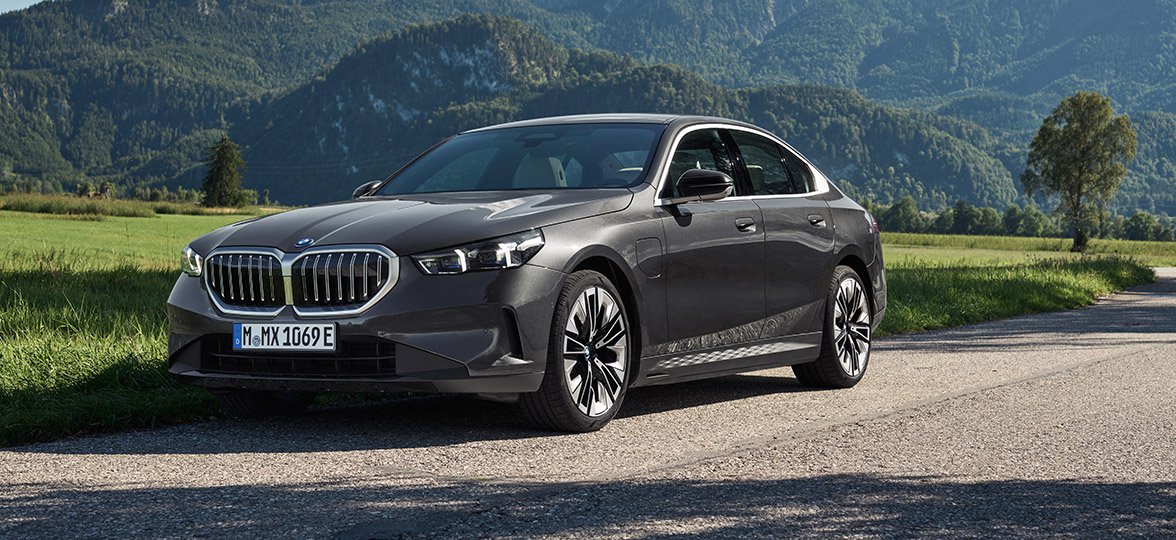 BMW 550e xDrive, business à grande vitesse