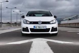 VOLKSWAGEN Golf VI R