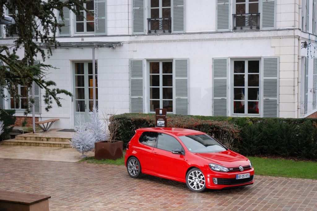 VOLKSWAGEN Golf GTI Edition 35