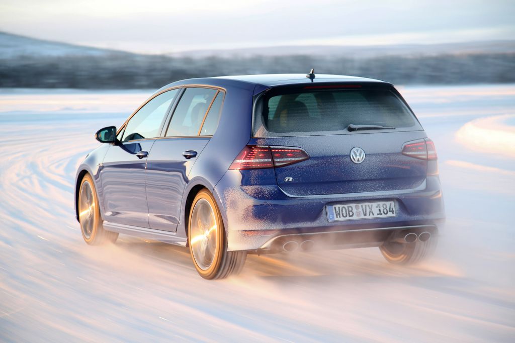 VOLKSWAGEN Golf (VII) R