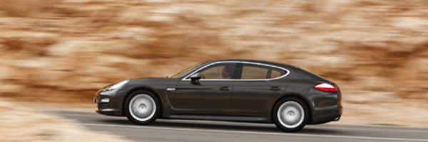 Essai PORSCHE Panamera S - Motorlegend