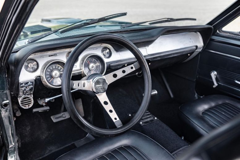 La Ford Mustang de Belmondo dans “Le Marginal” est mise en vente à  Rétromobile 2023