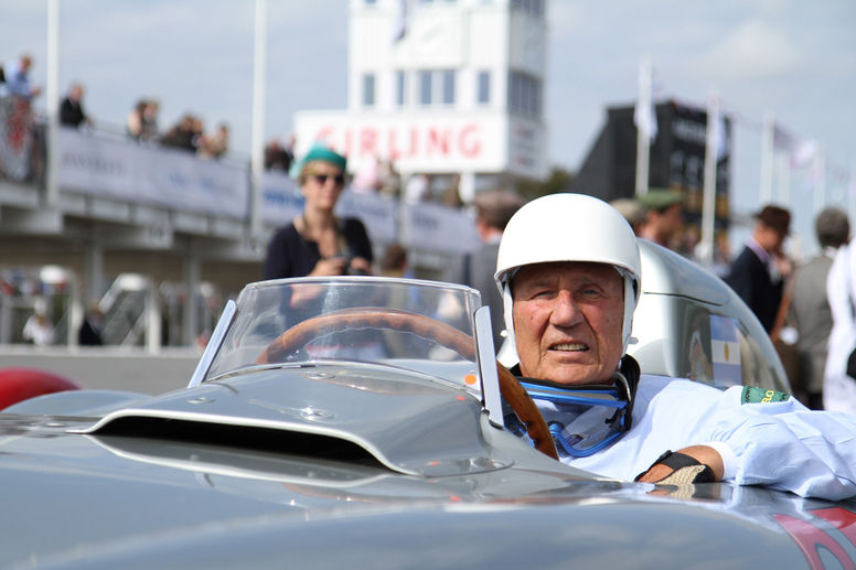 Offrez-vous la Mercedes-Benz 500SL de Sir Stirling Moss