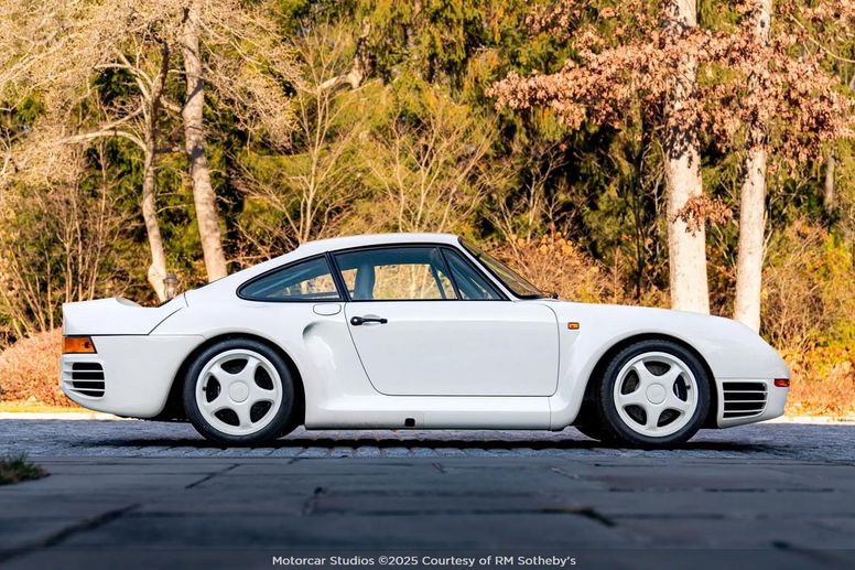 Une Porsche 959 Sport aux enchères à Miami