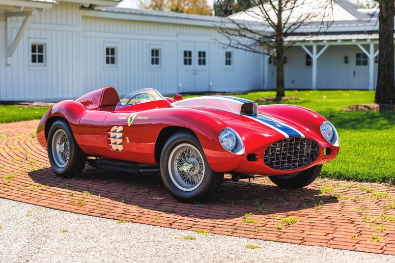 RM Sotheby's totalise plus de 154 millions de dollars de ventes à Monterey