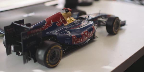 De la maquette en papier au Team Red Bull F1 - Motorlegend