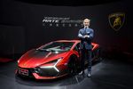 Stephan Winkelmann et le one-off Lamborghini Revuelto Opera Unica