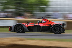 Record officieux pour la BAC Mono à Goodwood