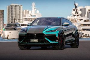 One-off Lamborghini Urus Miami