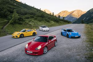 Porsche fête les 25 ans de la 911 GT3 à Rétromobile