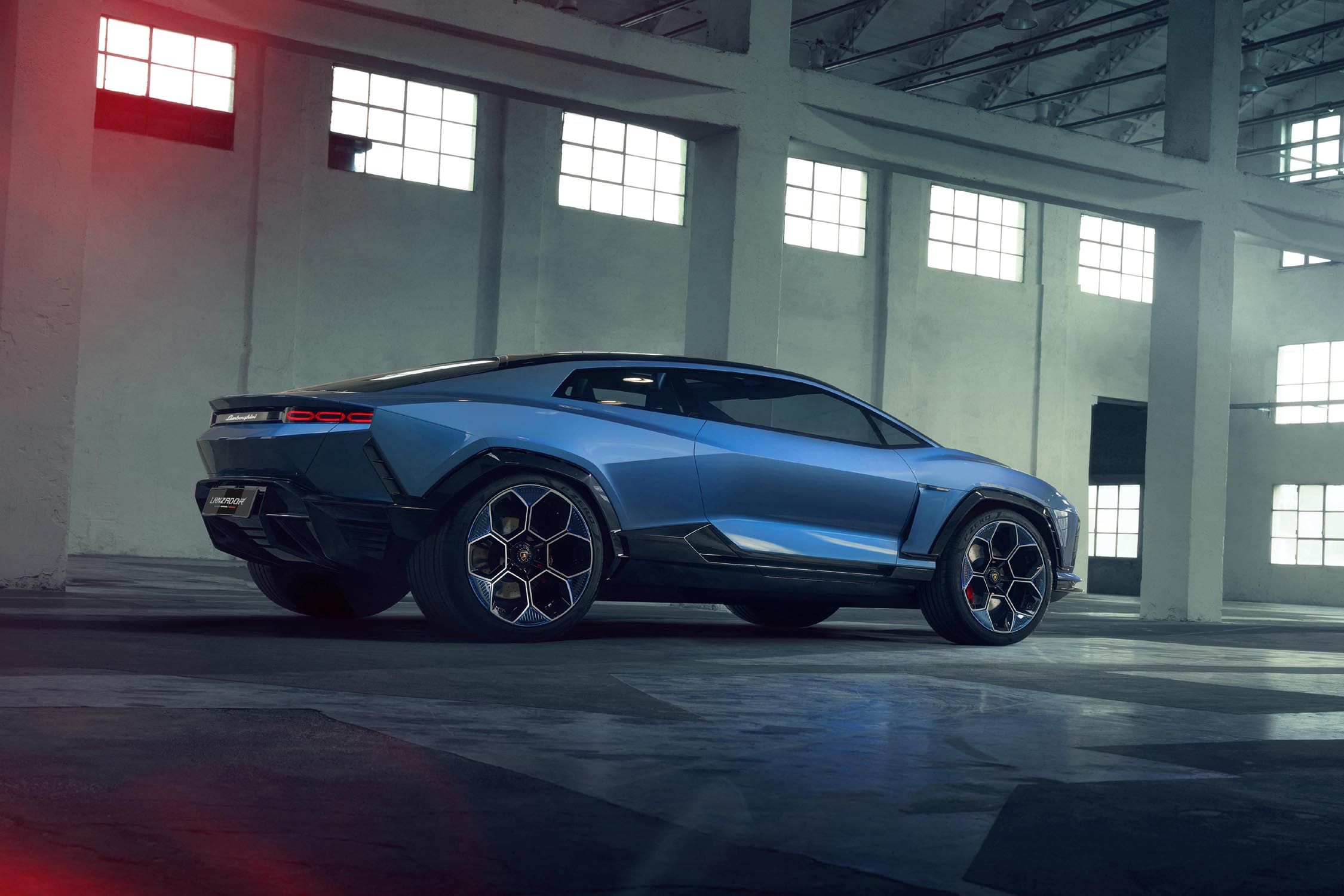 Lamborghini présente le prototype de son premier modèle électrique