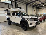 TOYOTA HILUX 2.4 D-4D 150 CH CABINE RAID 4x4 Blanc occasion - 75 000 €, 38 995 km